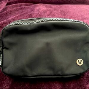 Lululemon Everywhere Belt Bag 1L